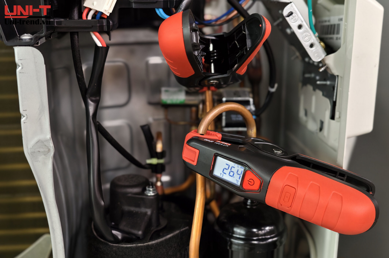đo nhiệt độ đường ống gas máy lạnh, điều hòa
